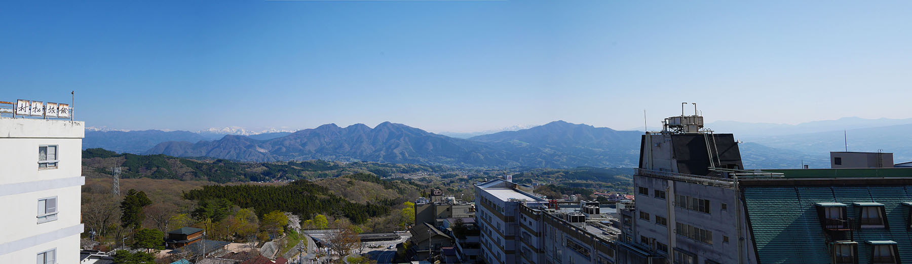 お部屋からの山々の景観