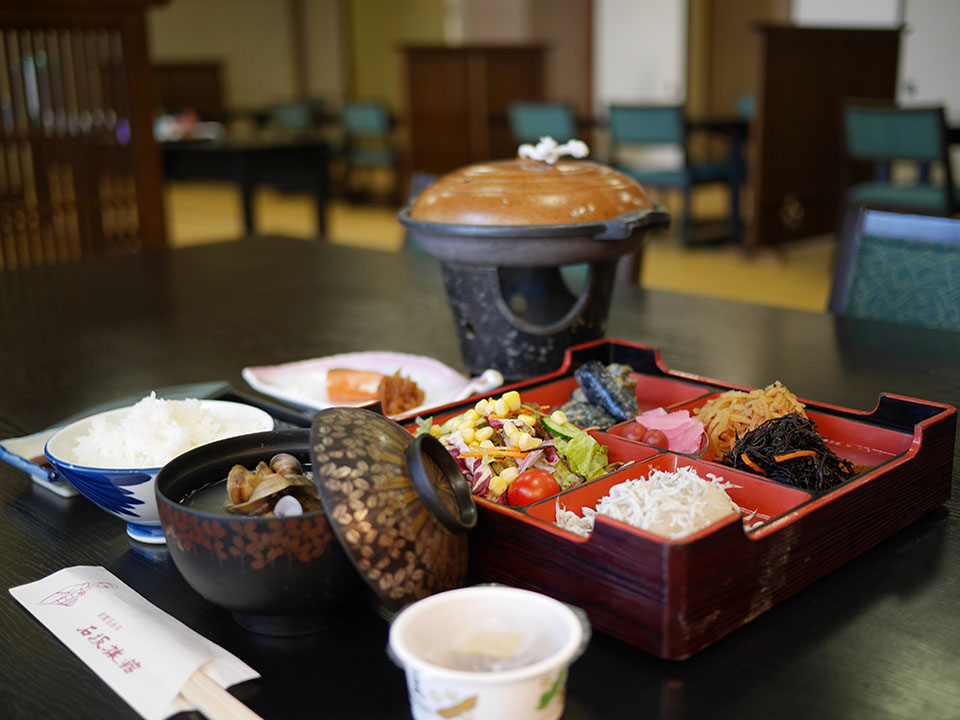 会場食の風景